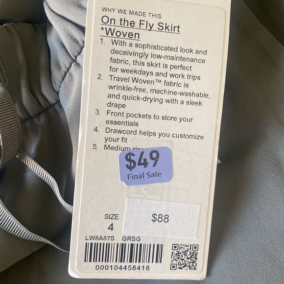 Lululemon on the fly woven skirt - Picture 3 of 3